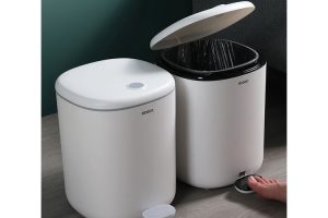 Thùng Rác Đạp Chân ECOCO E2228 10L | Khóa Mùi, Để Sàn