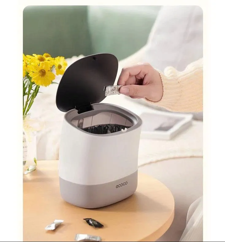 Thùng rác mini ECOCO E2241 nắp đậy kín khóa mùi Thùng rác mini ECOCO E2241 nắp đậy kín khóa mùi